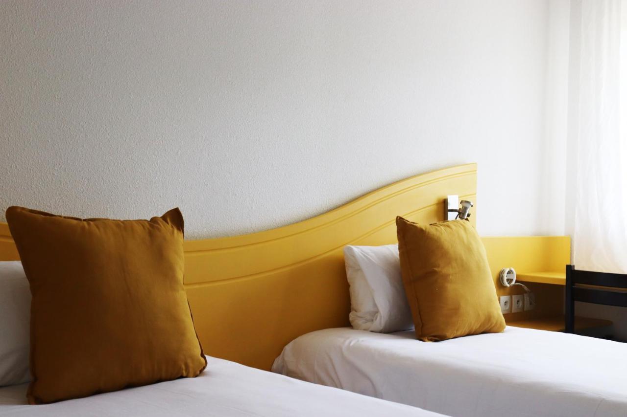 Hotel Lemand Lyon Est - Вильфонтен Экстерьер фото