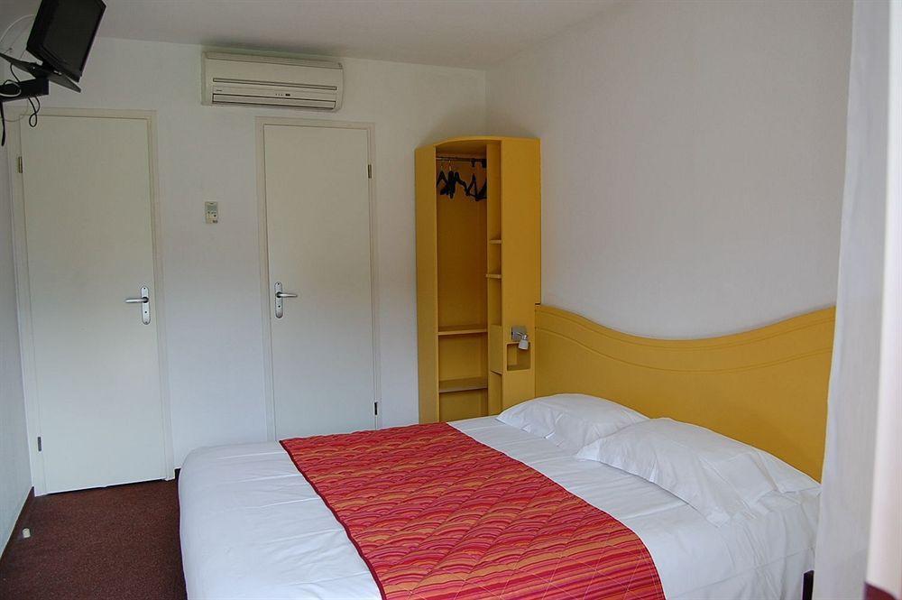 Hotel Lemand Lyon Est - Вильфонтен Экстерьер фото